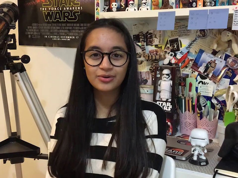 نابغة الفضاء الإماراتية علياء المنصوري تنضم لجامعة نيويورك أبوظبي كزميلة بحث علمي
